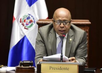 Pacheco asegura es falso que con proyecto de Fideicomiso Público se quiera violar leyes de Compras y de Acceso a la Información