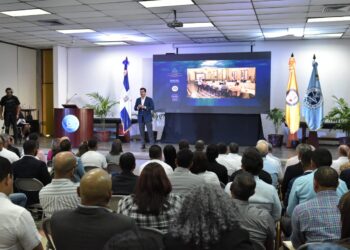 Wellington Arnaud, director del INAPA, ofrece conferencia en PUCMM sobre transformación servicio agua potable