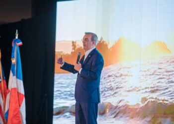 Presidente RD resalta importancia de turoperadores y los cruceros