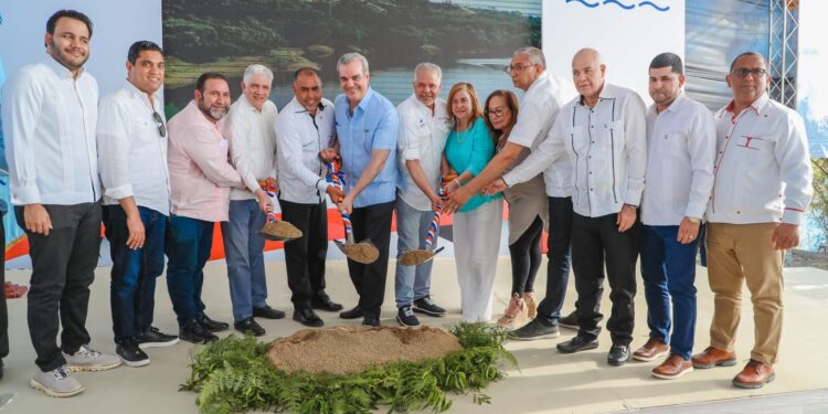 Presidente Luis Abinader inicia obras viales conllevarán inversión de más de RD$ 7,000.00 millones
