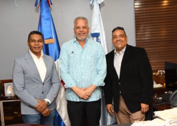 EGEHID recibió la visita  de los destacados humoristas dominicanos Raymond Pozo y Miguel Cespedes.