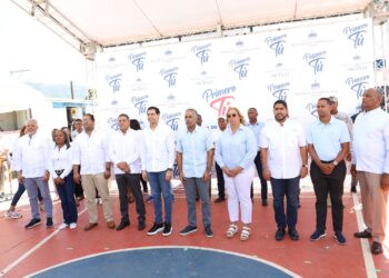 Administrador Egehid recorre San Cristóbal con funcionarios escuchando a comunidades