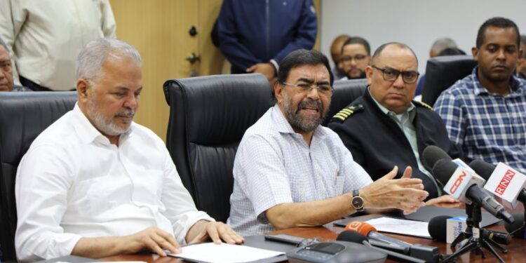 Firman acuerdo para extracción regulada de sedimentos de la cola de la presa de Valdesia