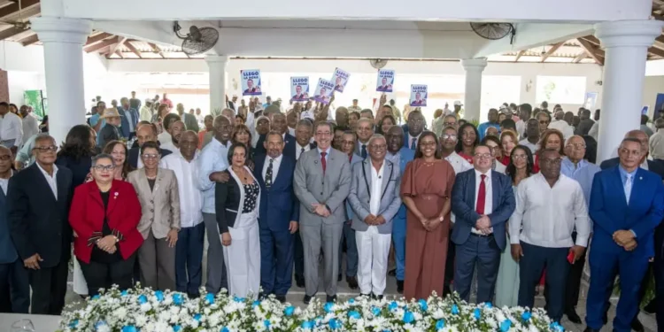 Asjana David cierra campaña en el Este rumbo a elecciones UASD