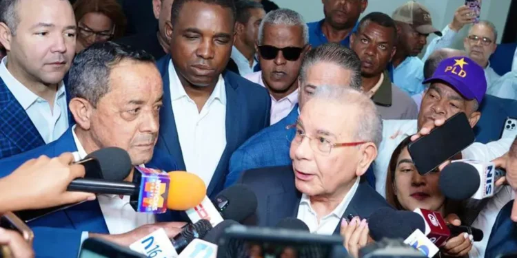 Danilo reitera que en la reunión nunca propuso una reforma fiscal