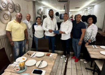 Comisión de Esgrima del COD le entrega al nuevo comité ejecutivo de Fedomes