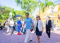 El ministro de Turismo y la embajadora de EE. UU. recorren la Ciudad Colonial