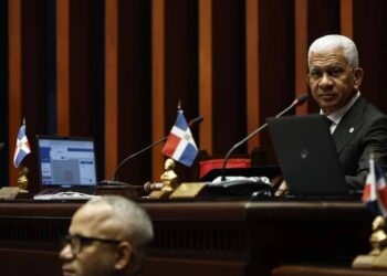 “No es un diálogo si yo llevo lo que quiero”: presidente del Senado responde a Danilo Medina