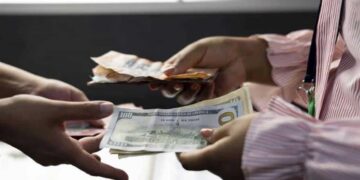El dólar se sitúa en RD$59.86 y el Gobierno destaca la estabilidad cambiaria